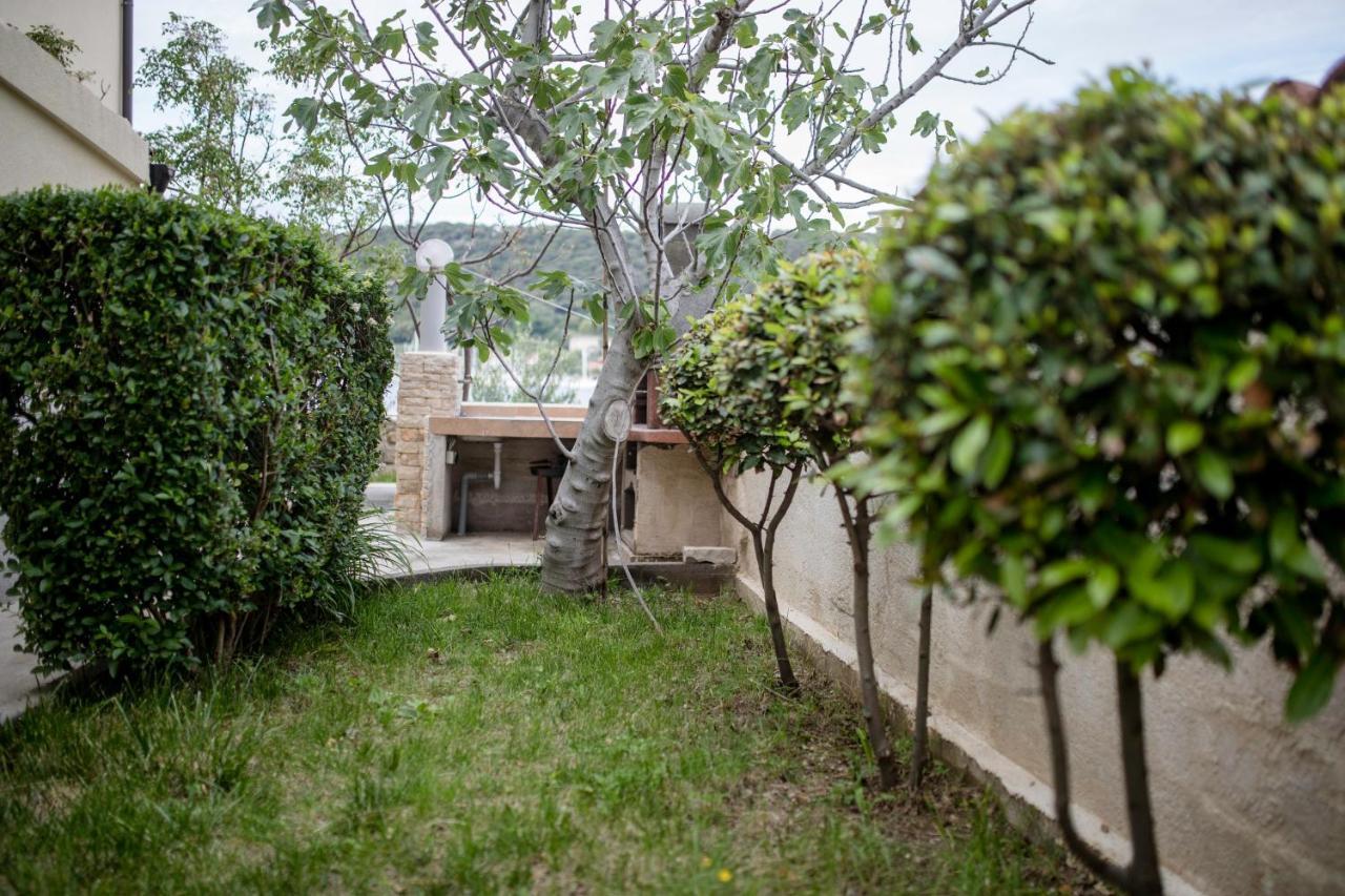 Apartments By The Sea Supetarska Draga - Donja, Rab - 11769 외부 사진