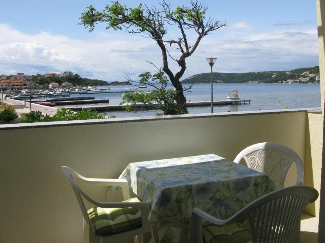 Apartments By The Sea Supetarska Draga - Donja, Rab - 11769 외부 사진