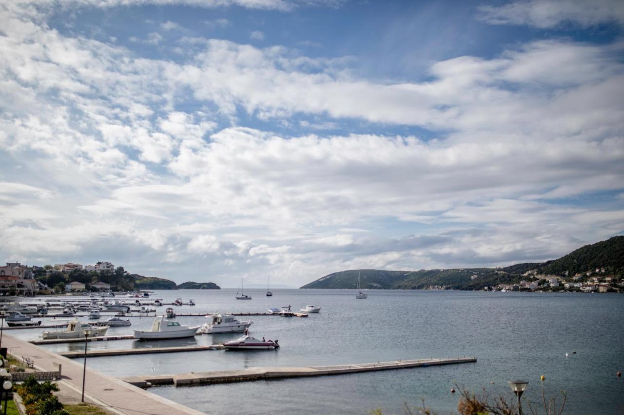 Apartments By The Sea Supetarska Draga - Donja, Rab - 11769 외부 사진