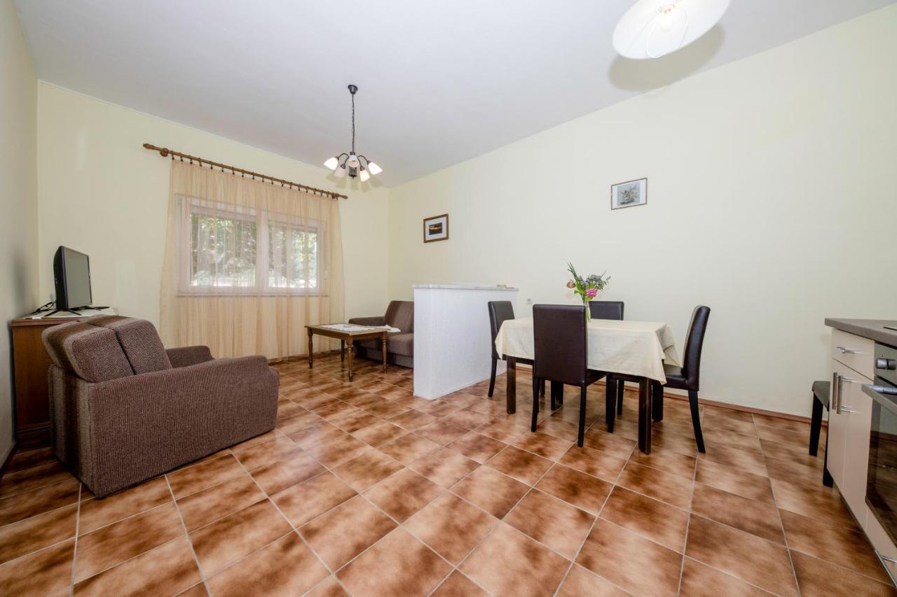 Apartments By The Sea Supetarska Draga - Donja, Rab - 11769 외부 사진