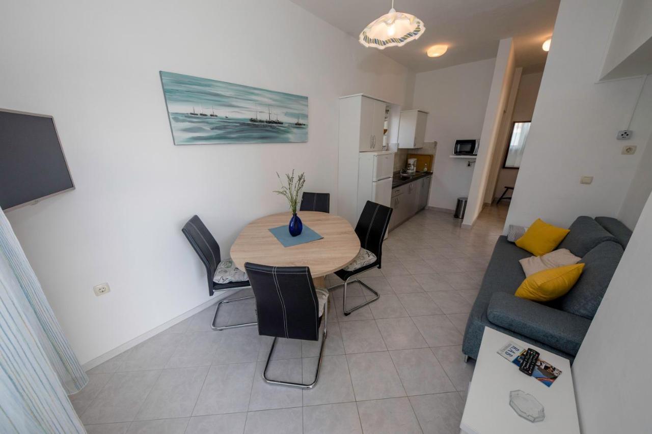 Apartments By The Sea Supetarska Draga - Donja, Rab - 11769 외부 사진